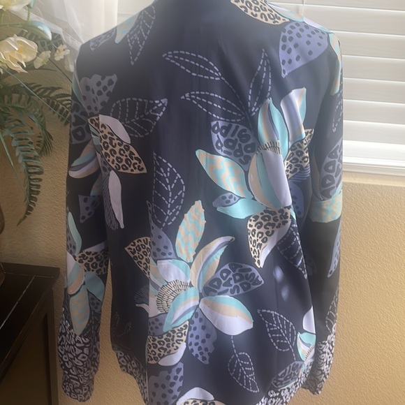 Adidas performance zip up jacket. - Picture 3 of 5